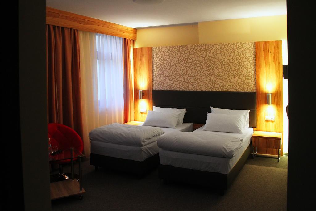 Hotel Przy Baszcie Legnica Oda fotoğraf