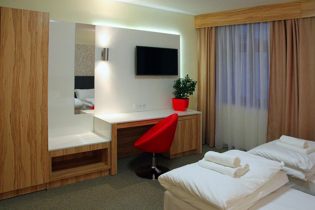 Hotel Przy Baszcie Legnica Dış mekan fotoğraf